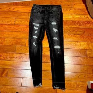 Black ripped skinny jeans